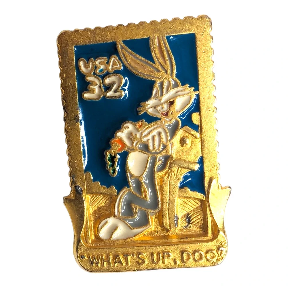 Lot of 3 90s Bugs Bunny USA Gold Tone Metal Enamel Stamp Keychains &‎ Brooch Pin